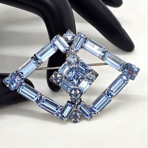Vintage Weiss Blue Crystal Brooch in Silver-tone Emerald and Square Rhinestones